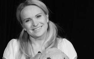 Nadine Gottwald spielt Elli
